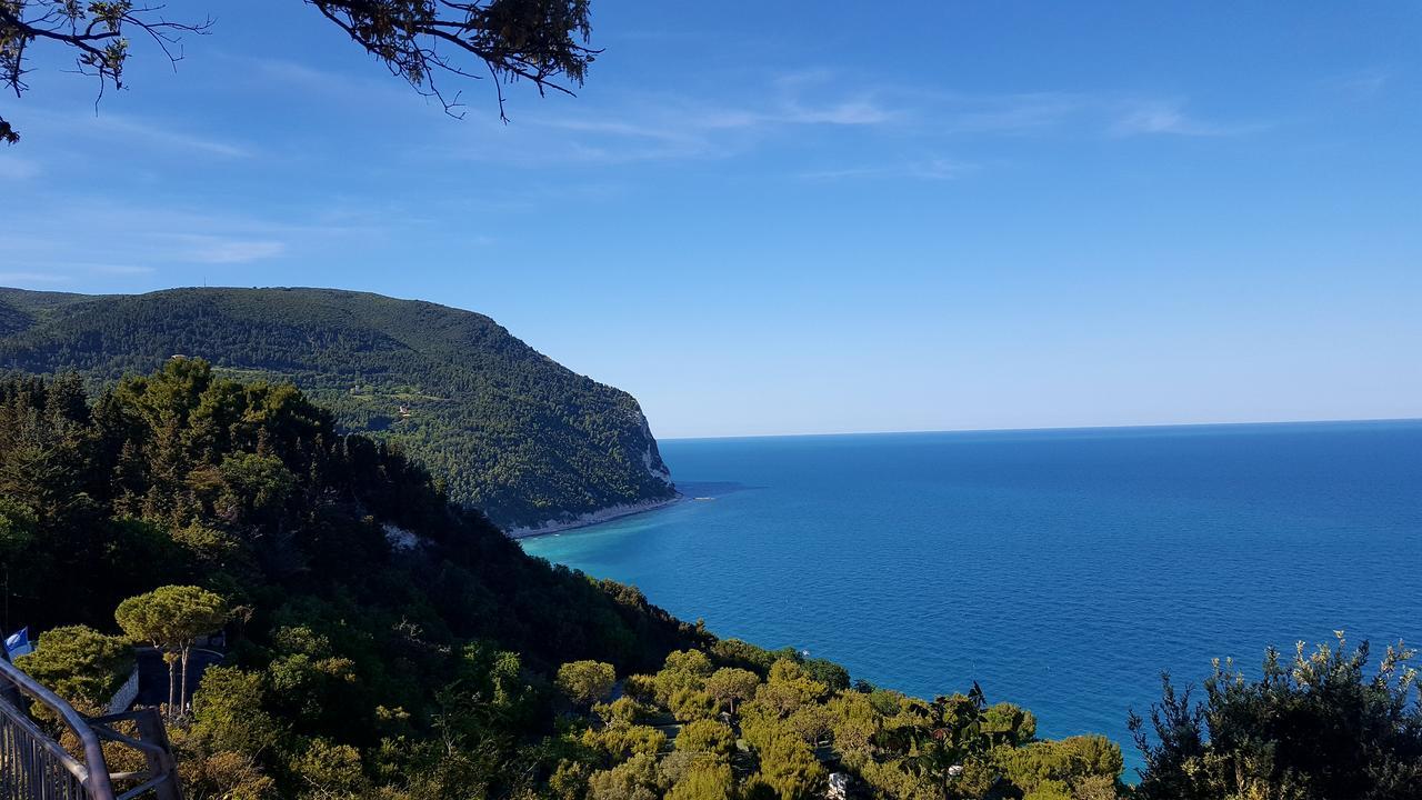 Amare Sirolo Exterior foto